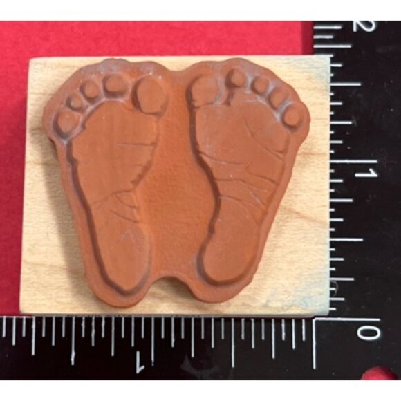 2017 Recollections Baby Footprint wood mounted Rubber Stamp 147631 Baby Feet - Picture 2 of 5